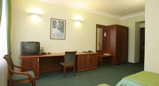 Гостиница Бристоль-Жигули Самара Стандартный двухместный номер с 2 отдельными кроватями-3