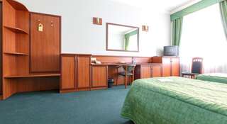 Гостиница Бристоль-Жигули Самара Стандартный двухместный номер с 2 отдельными кроватями-6